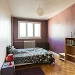 Spacious Flat Near Place De La Nation